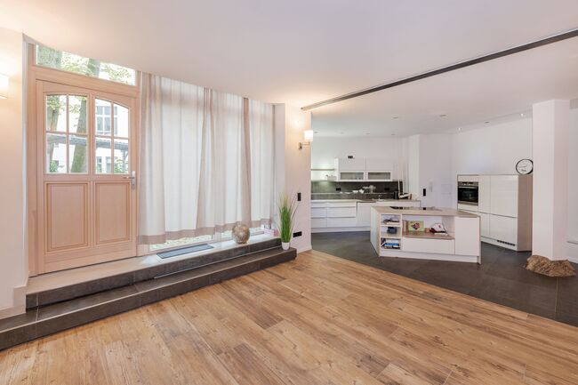 Wohnzimmer mit Küche